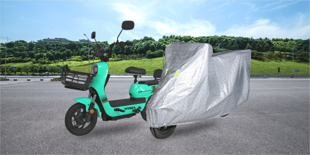 Gambar sepeda listrik dengan cover motor