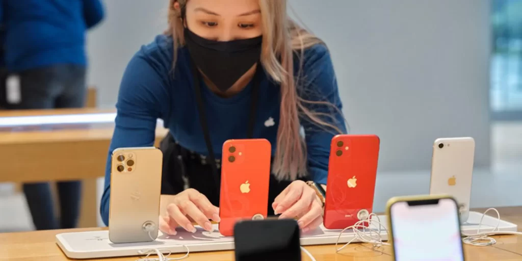 coba produk langsung di toko iphone resmi